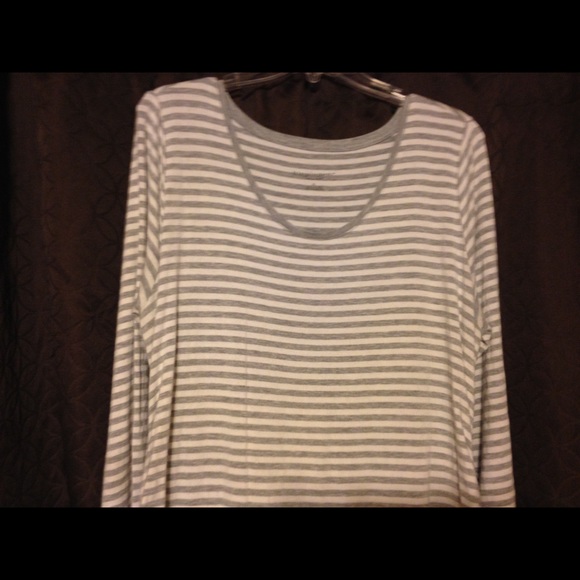 Maternity Liz Dress - Picture 3 of 5